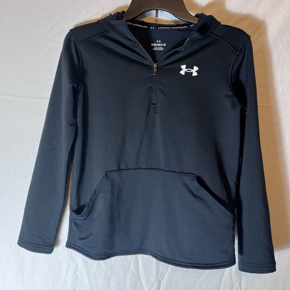 Girl’s Under Armour pullover SZ YMD